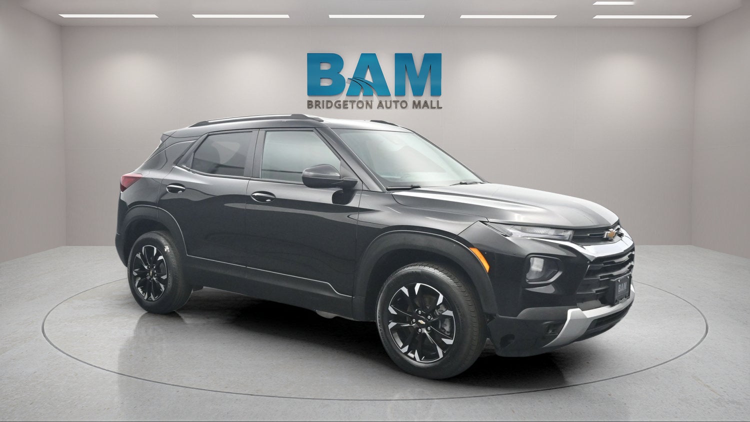 2023 Chevrolet Trailblazer LT in Mosaic Black Metallic — front three-quarter view